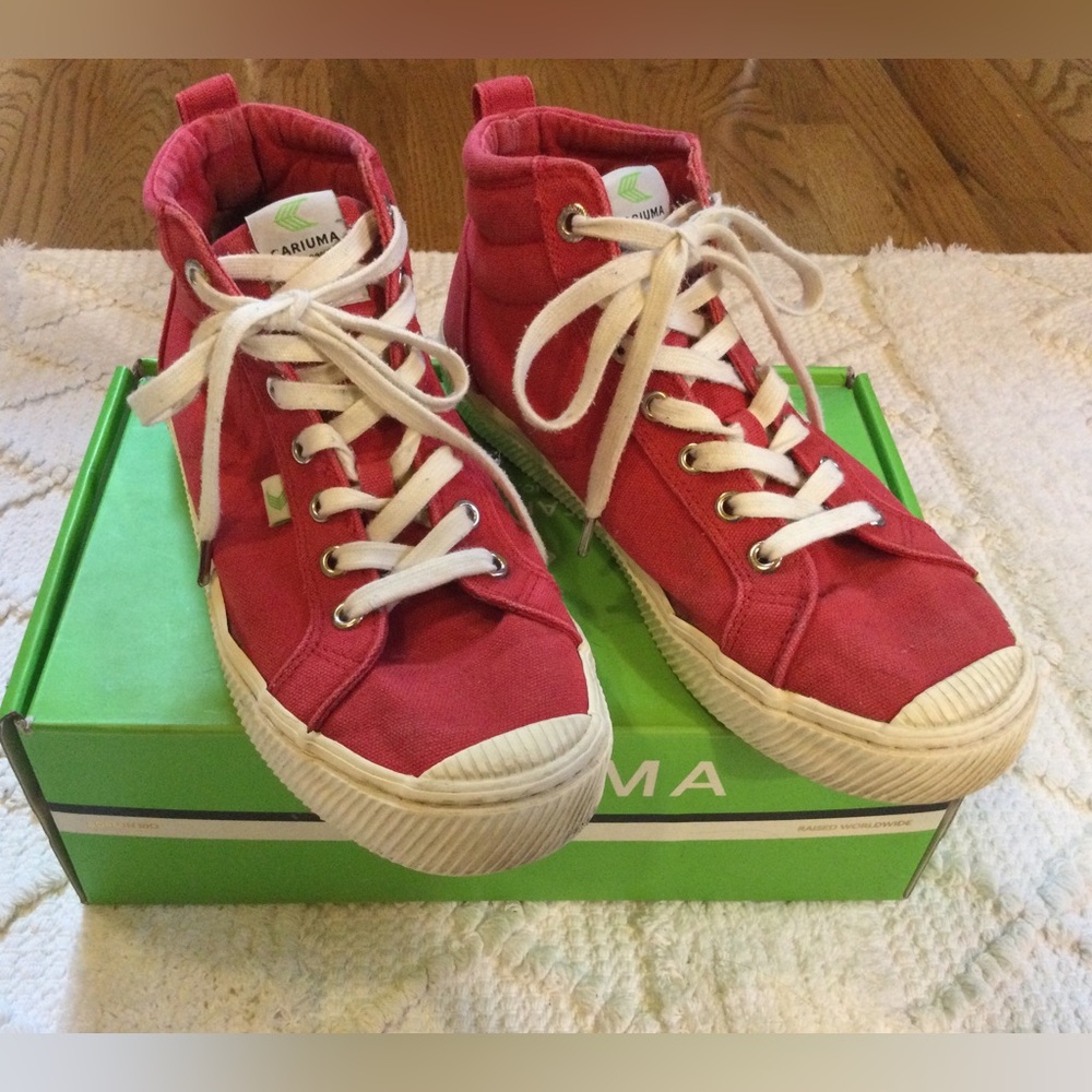 🍓HP!🍓CARIUMA | OCA Hightop Red, Women’s Sz 9/ Men’s Sz 7.5